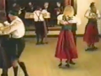 Filmstill - Volkstanz