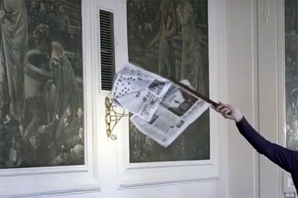 Filmstill: Boulevardstück - Adina Camhy, Kamera: Bárbara Palomino Ruiz, á la carte / insitut für transakustische forschung